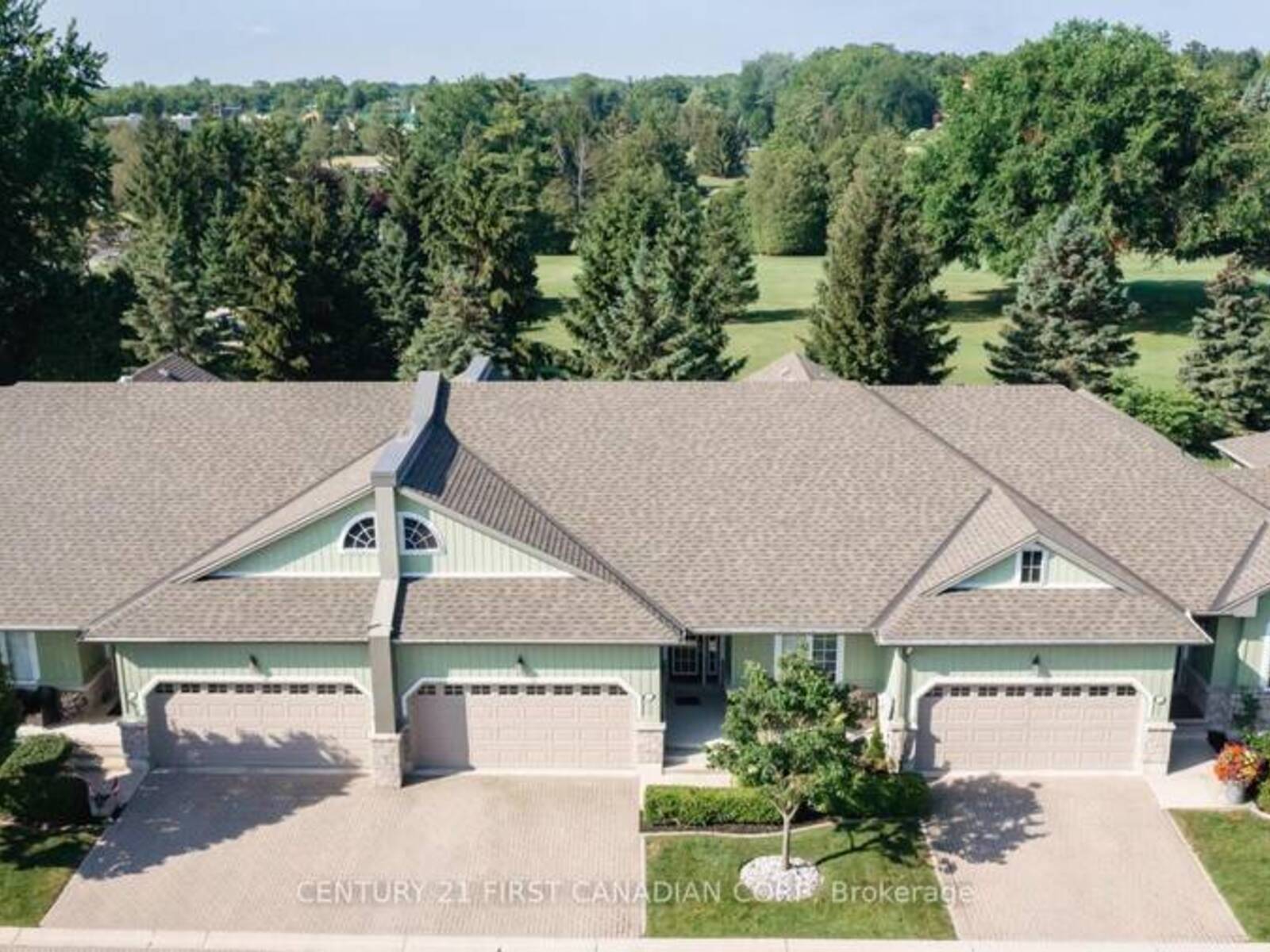 5 OAKWOOD LINKS LANE, Lambton Shores, Ontario N0M 1T0