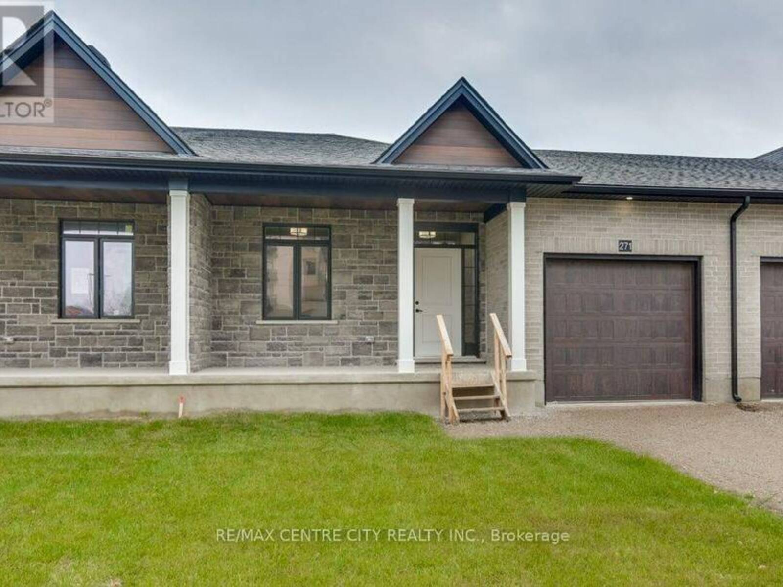 271 SOUTH CARRIAGE ROAD, London, Ontario N6H 0B5