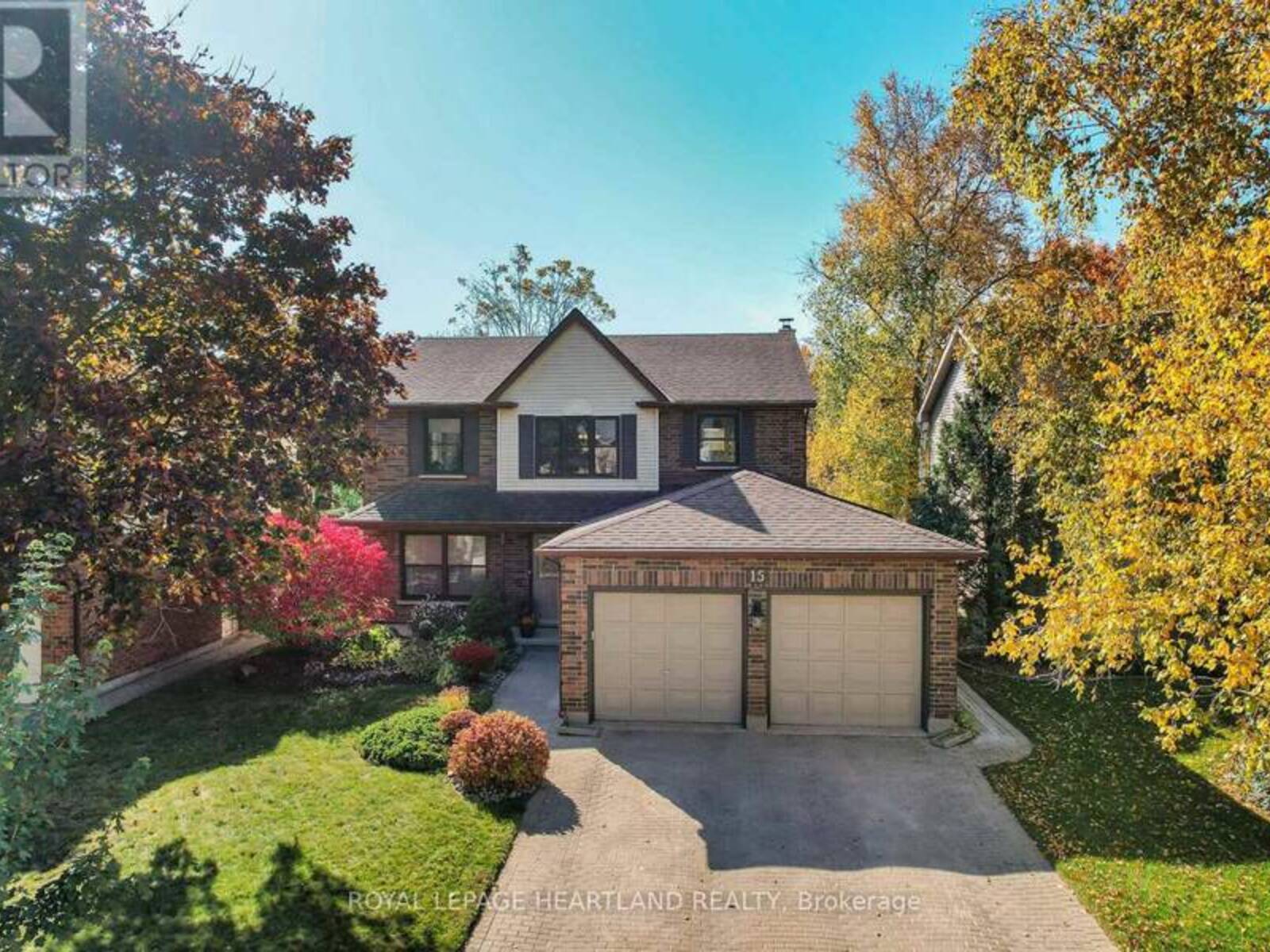 15 CHALFONT ROAD, London, Ontario N6H 4Y1