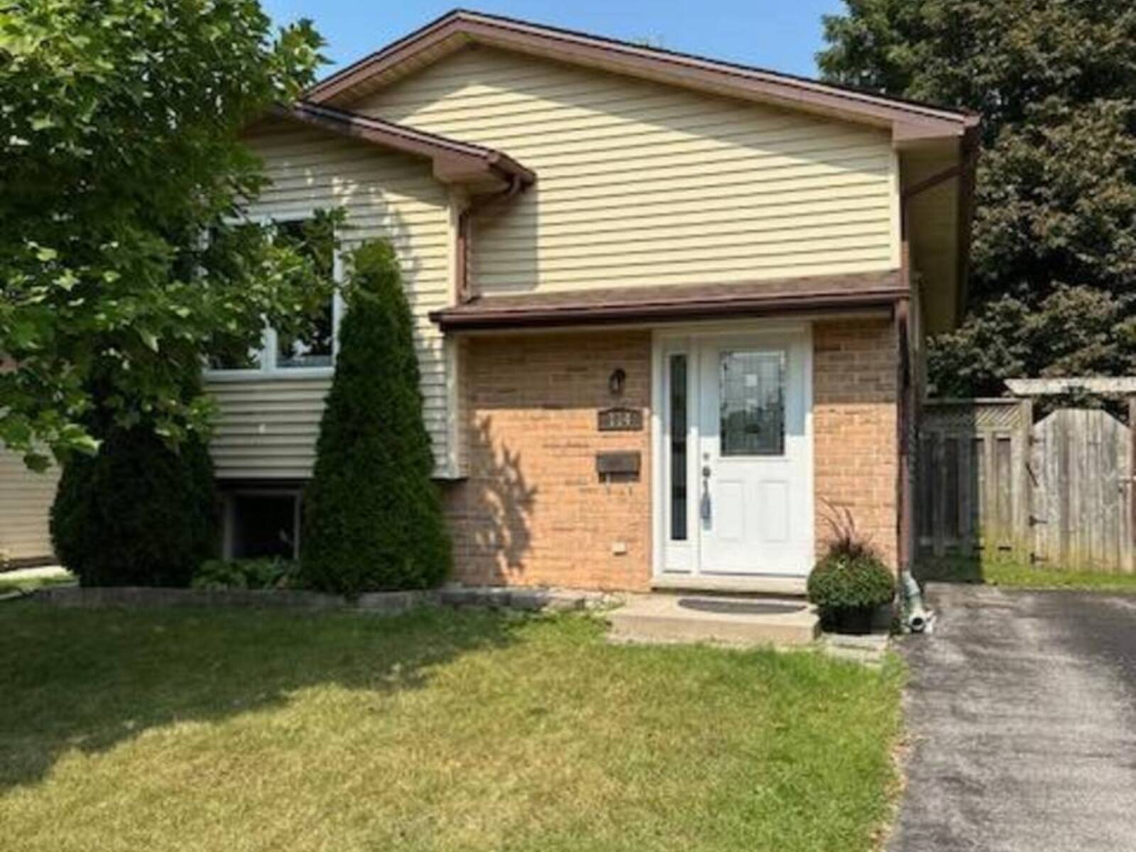 114 SADDY AVENUE, London, Ontario N5V 4N1