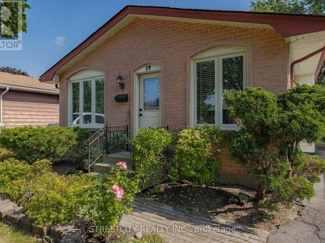 19 MURIEL CRESCENT London Ontario, N6E 2K3