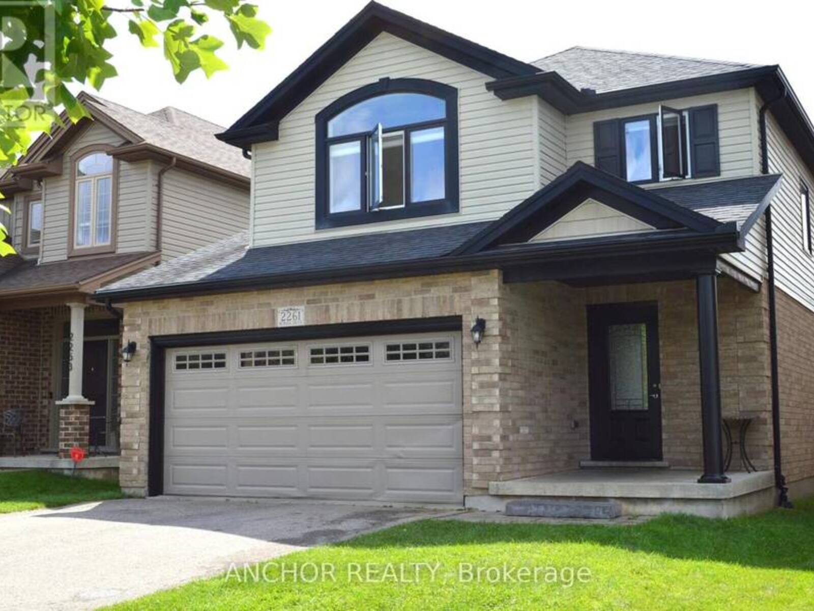 2261 BUROAK DRIVE, London, Ontario N6G 0L1