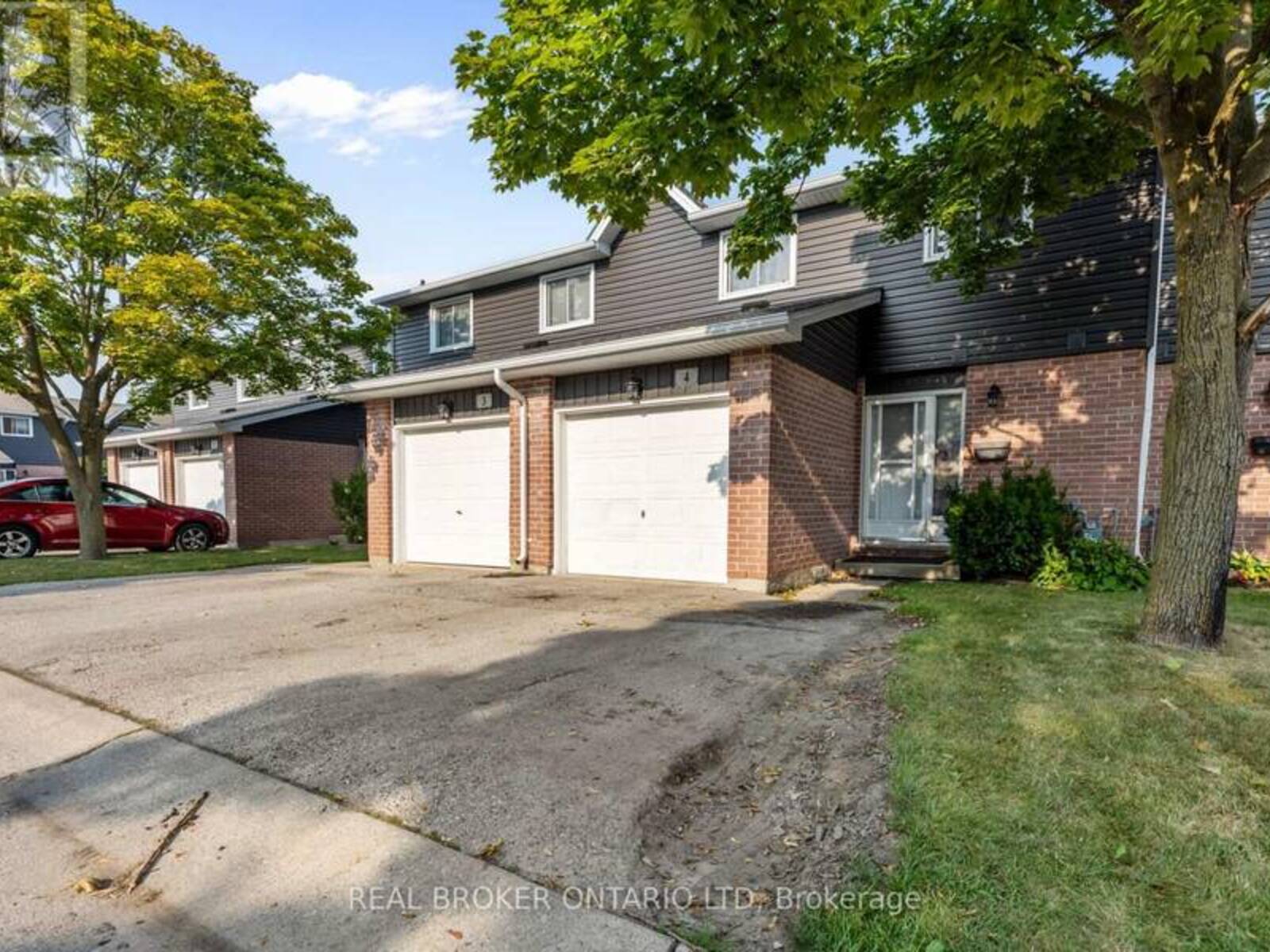 4 - 131 BONAVENTURE DRIVE, London, Ontario N5V 4H8