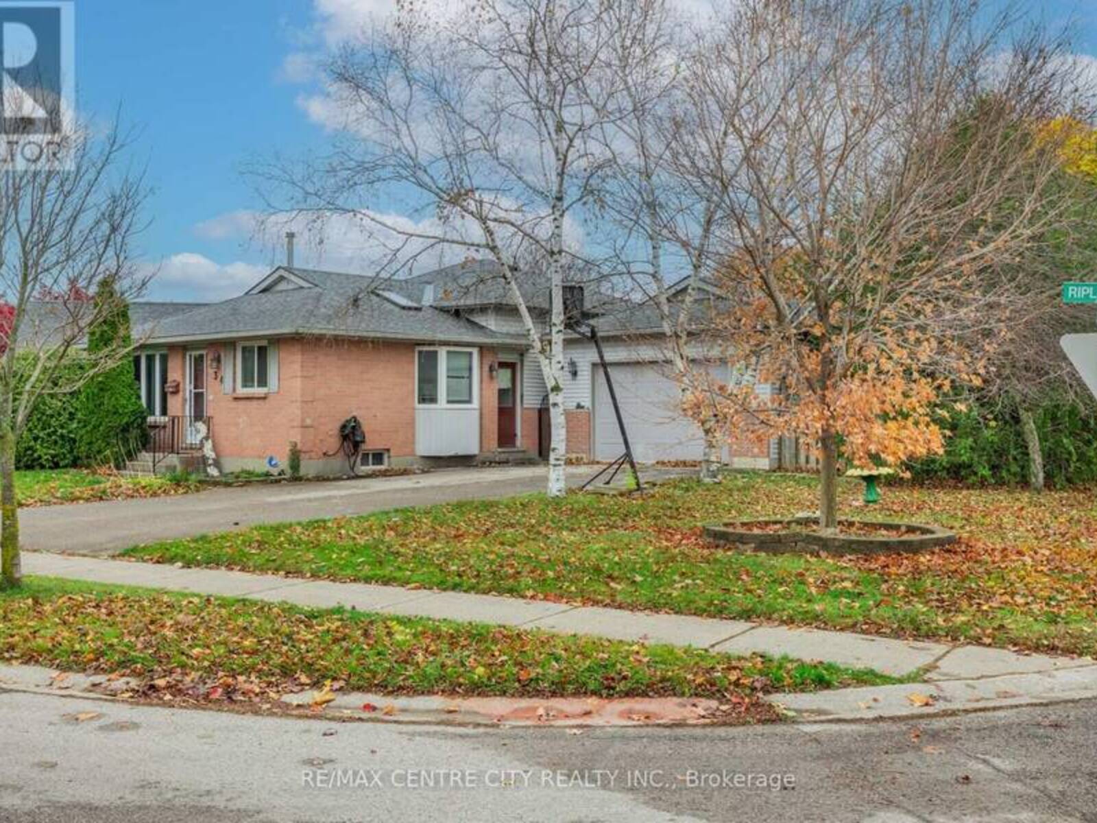 34 RIPLEY ROAD, London, Ontario N5V 3V1