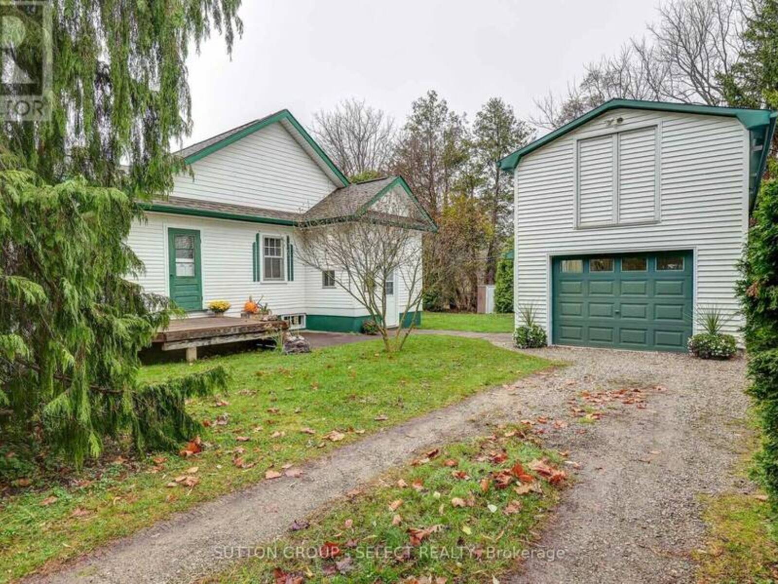 1 HOWARD STREET E, Bayfield, Ontario N0M 1G0