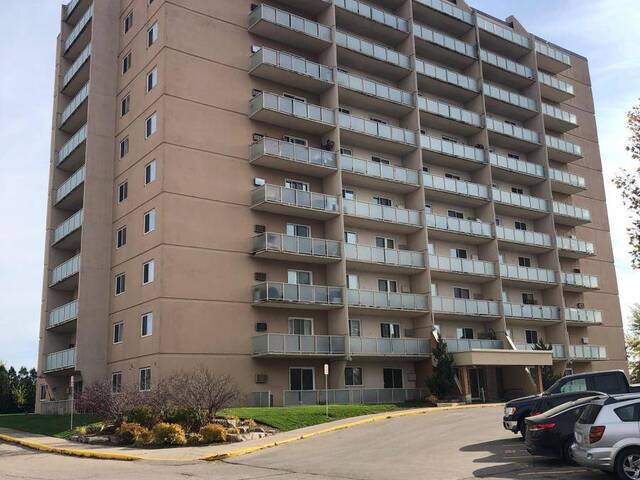 501 - 563 MORNINGTON AVENUE London Ontario, N5Y 4T8