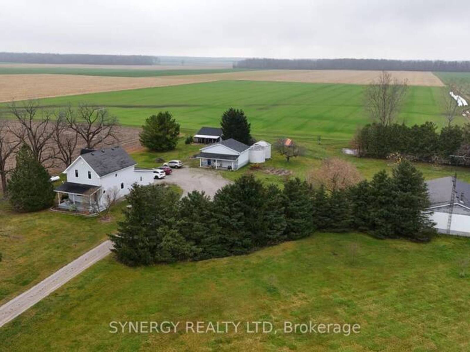 5819 LONDON LINE, Plympton-Wyoming, Ontario N0N 1T0