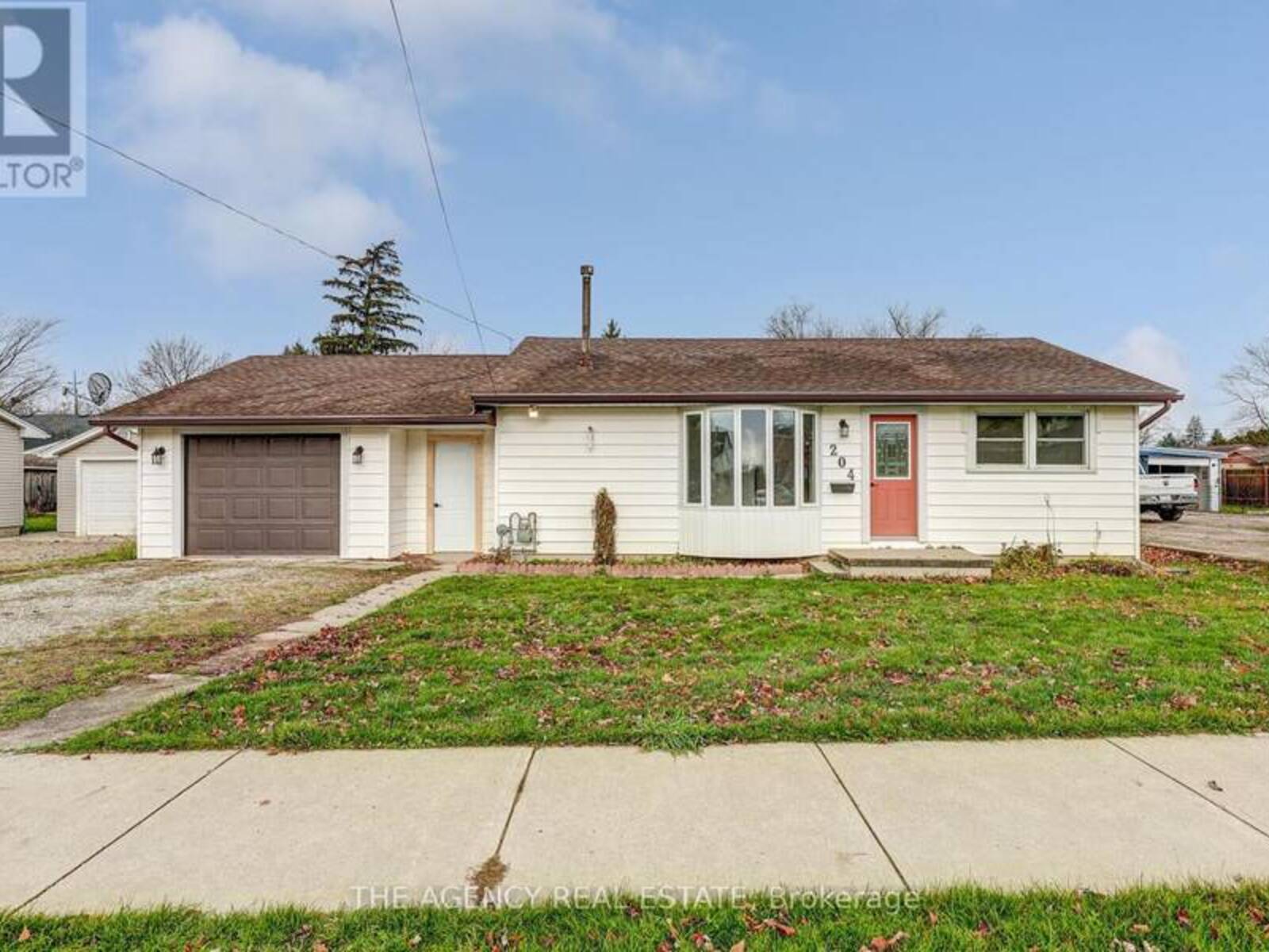 204 SYMES STREET, Southwest Middlesex, Ontario N0L 1M0