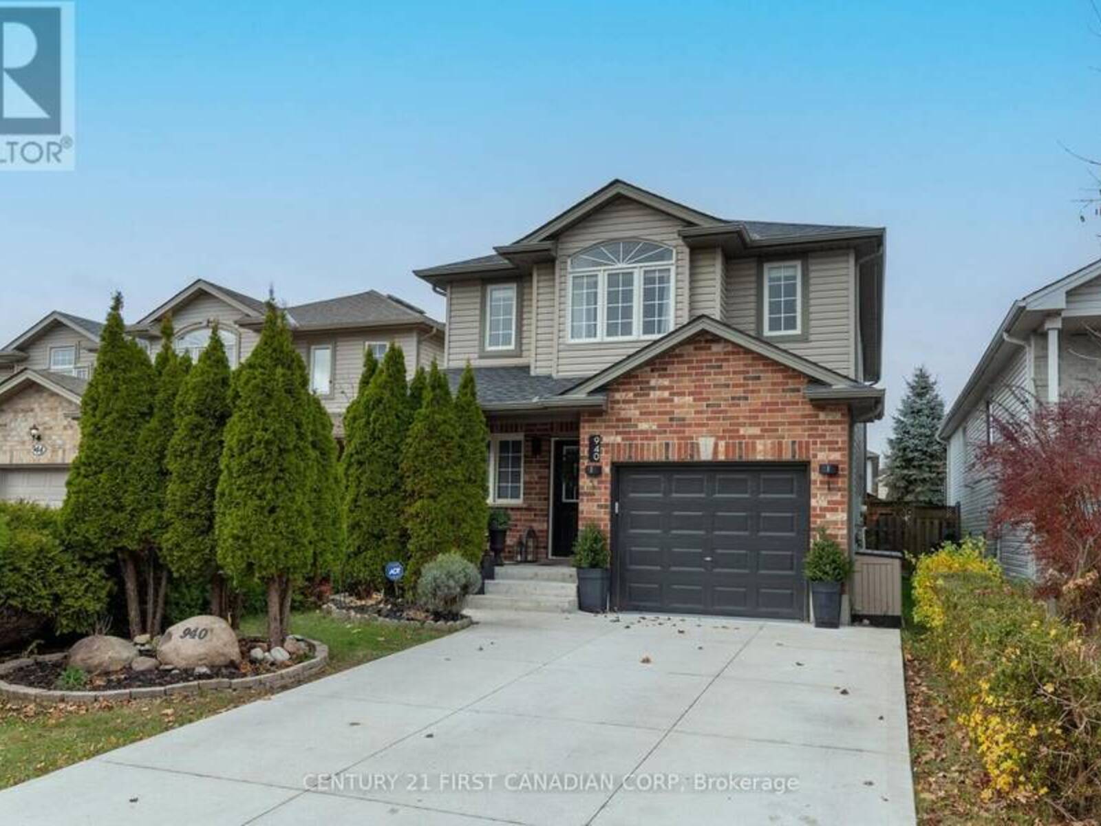 940 BLYTHWOOD ROAD, London, Ontario N6H 5W1