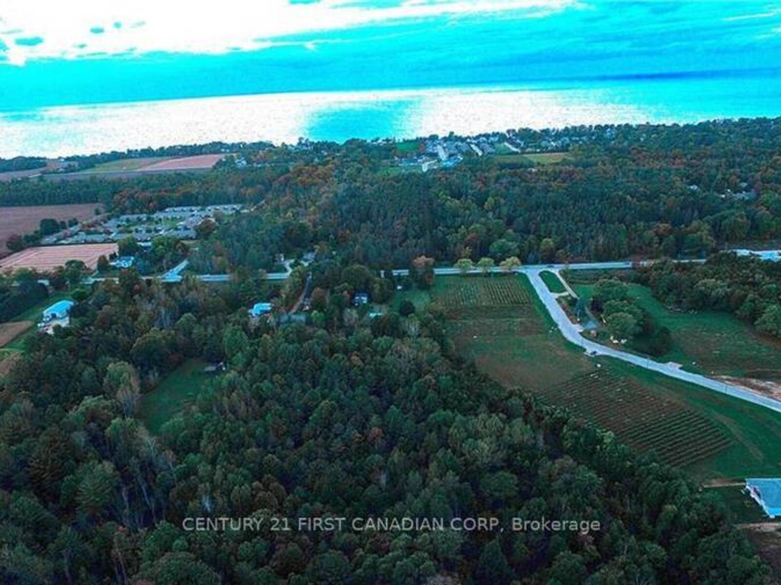 25 DEER RIDGE LANE, Bayfield, Ontario N0M 1G0