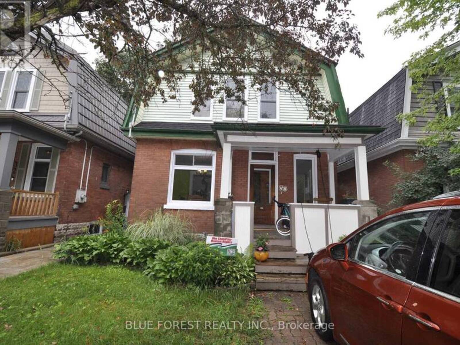 30 YALE STREET, London, Ontario N6A 3Y4