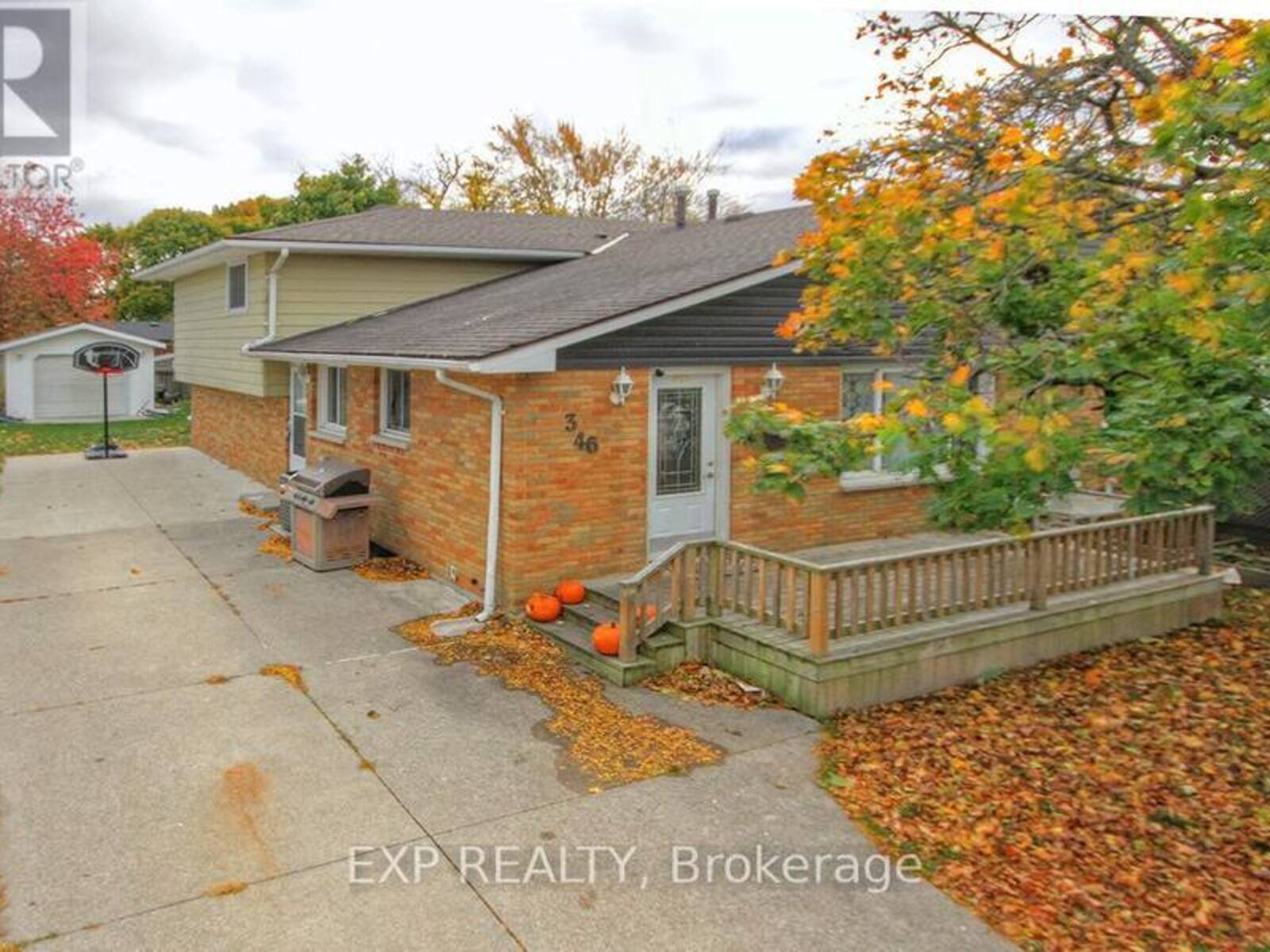 346 TRUDEAU DRIVE, Sarnia, Ontario N7S 4K7