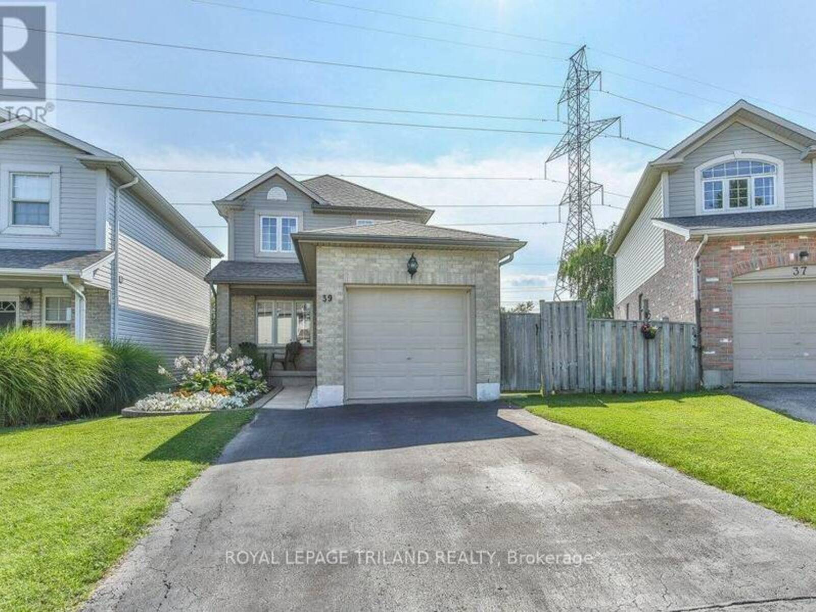 39 PHAIR CRESCENT, London, Ontario N5Z 5B5