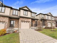 33 - 1030 OAKCROSSING GATE London Ontario, N6H 0H1