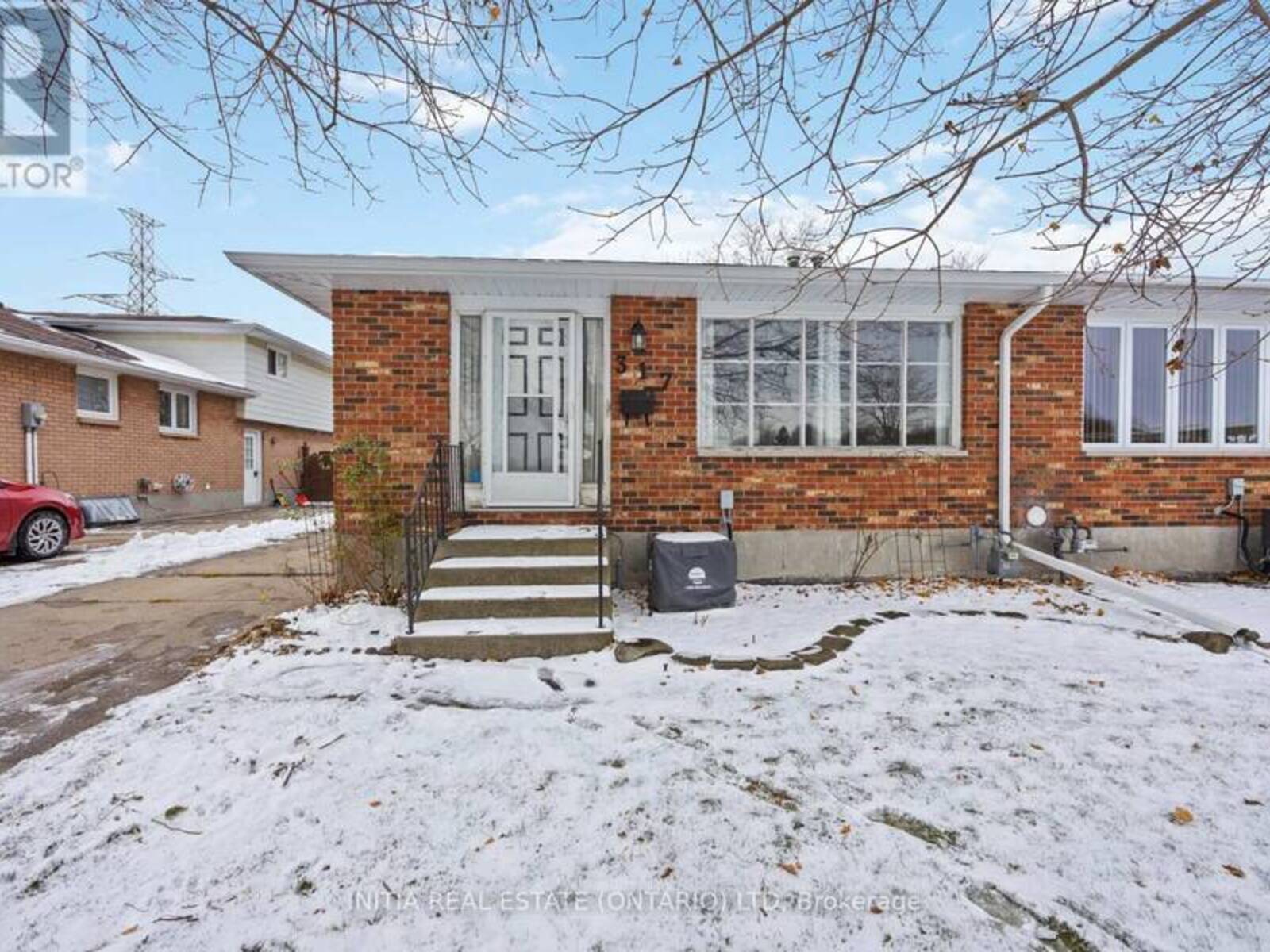 317 TRUDEAU DRIVE, Sarnia, Ontario N7S 4K5