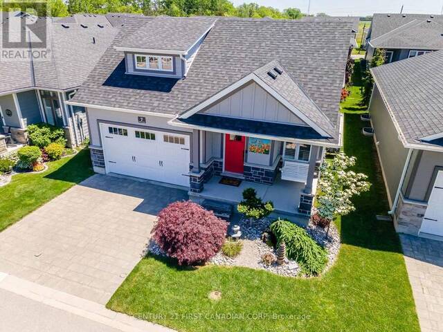 7 SUNRISE LANE Grand Bend Ontario, N0M 1T0