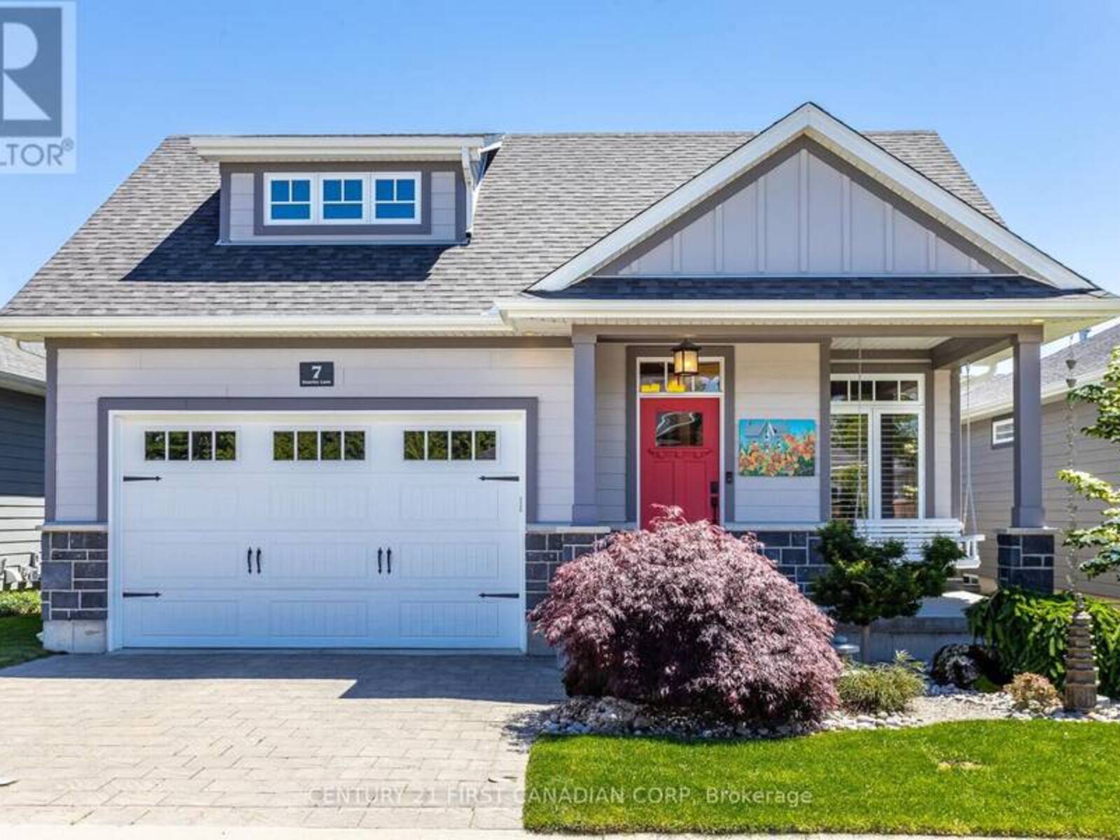 7 SUNRISE LANE, Grand Bend, Ontario N0M 1T0