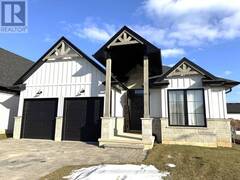 11 BRISCOE CRESCENT Strathroy-Caradoc Ontario, N7G 4E1