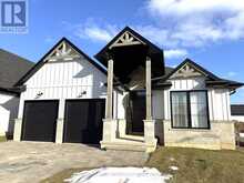 11 BRISCOE CRESCENT | Strathroy-Caradoc Ontario | Slide Image One