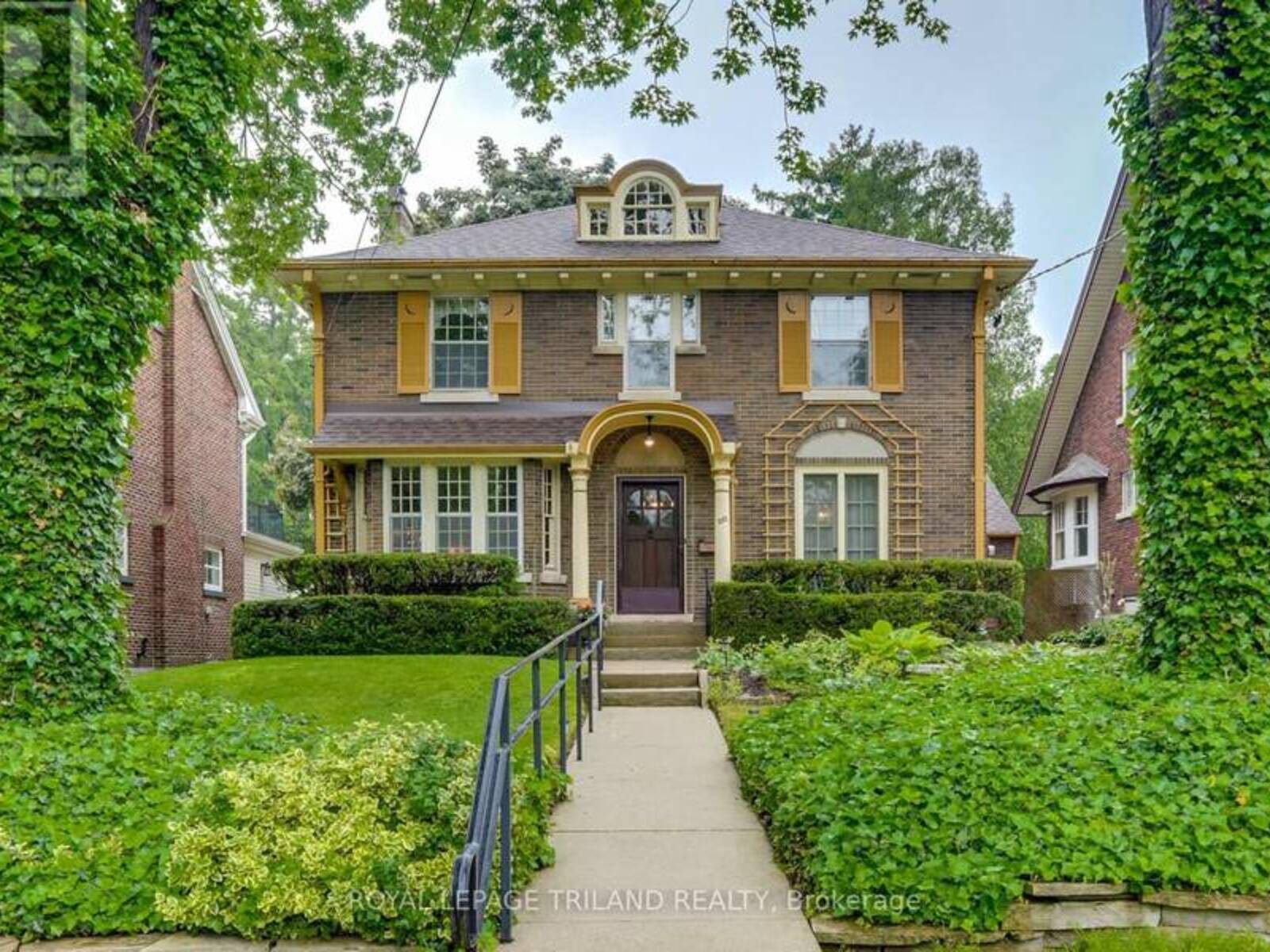 262 REGENT STREET, London, Ontario N6A 2H2