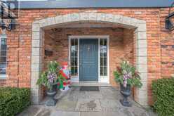 27 HEATHDALE COURT | London Ontario | Slide Image Nine