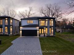 207 EAGLE STREET Parkhill Ontario, N0M 2K0