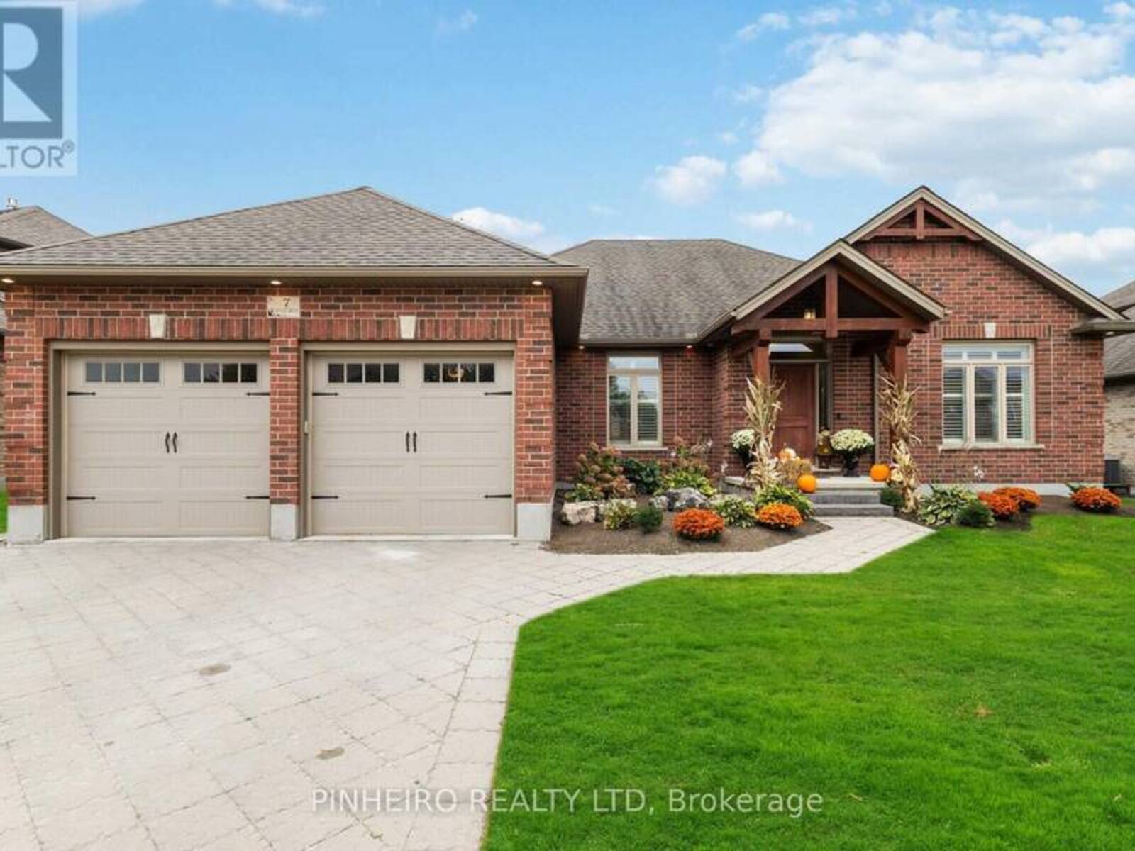 7 RINESS DRIVE, Thames Centre, Ontario N0L 1G3