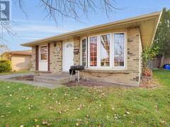 18 JENA CRESCENT London Ontario, N5V 1L4