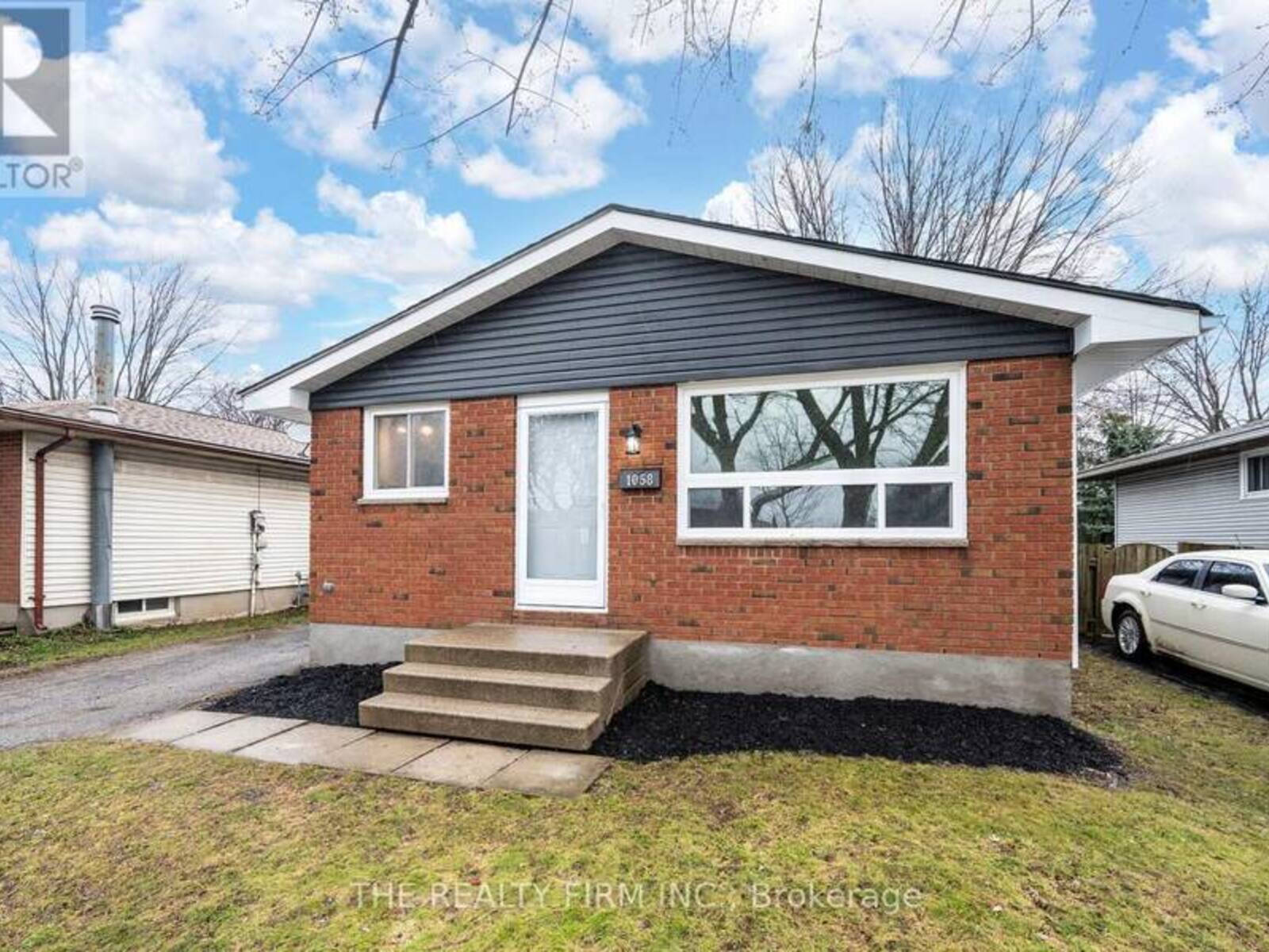 1058 JALNA BOULEVARD, London, Ontario N6E 2J5