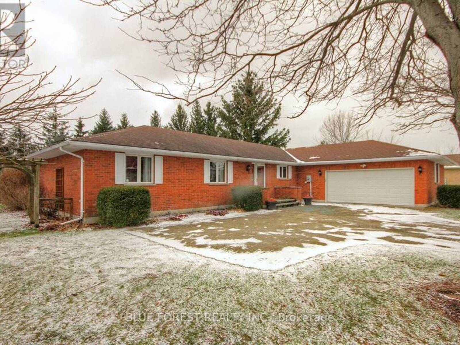 33895 BISSONETTE AVENUE, Bluewater, Ontario N0M 2T0