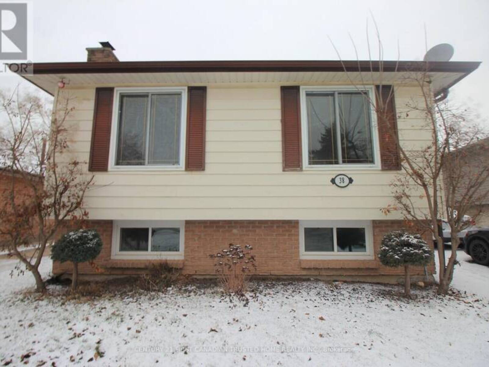 38 PATIENCE CRESCENT, London, Ontario N6E 2K9