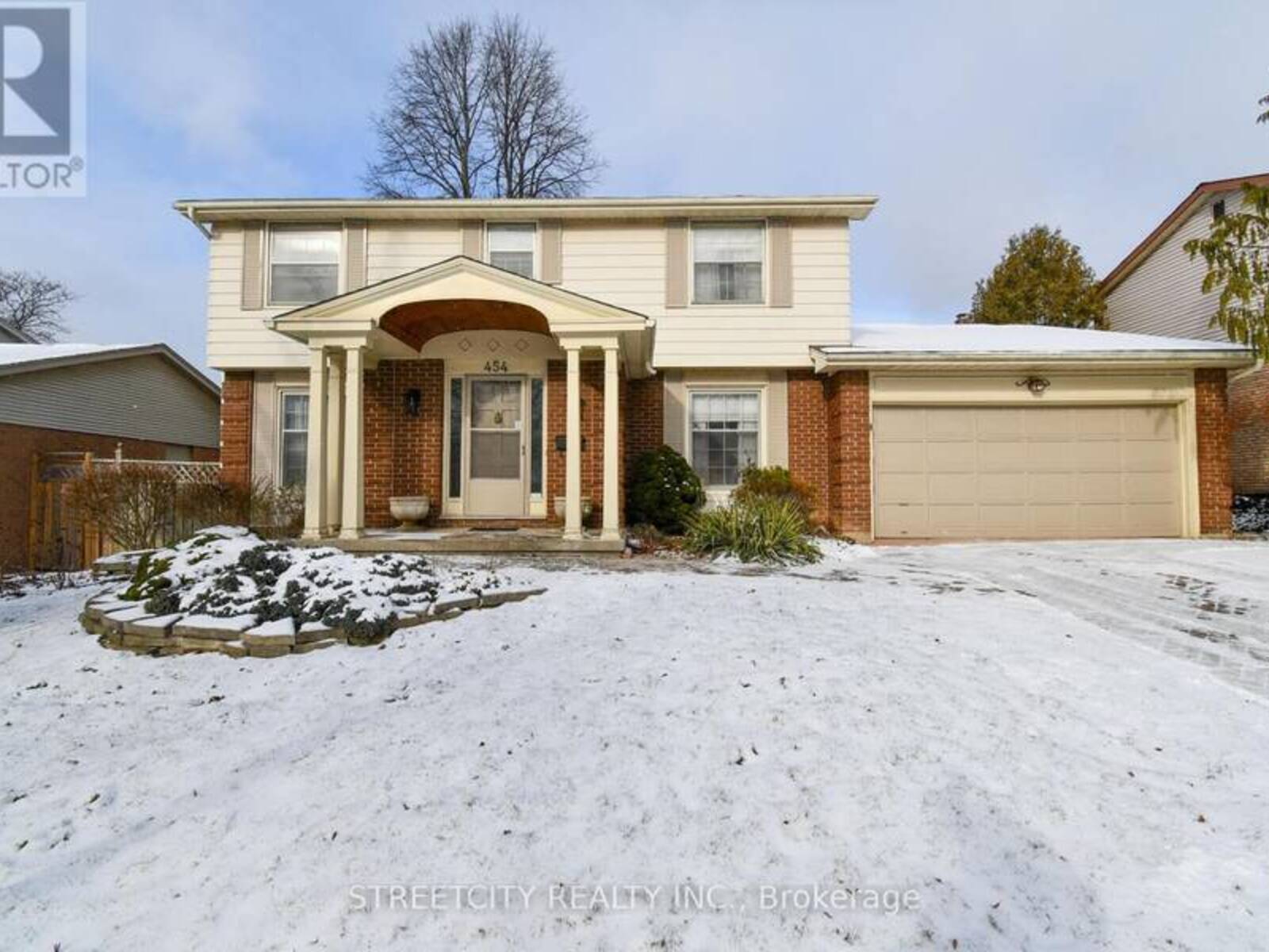 454 VILLAGE GREEN AVENUE, London, Ontario N6J 1Y9