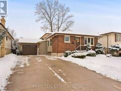 176 SOUTHFIELD DRIVE Strathroy-Caradoc Ontario, N7G 3V4