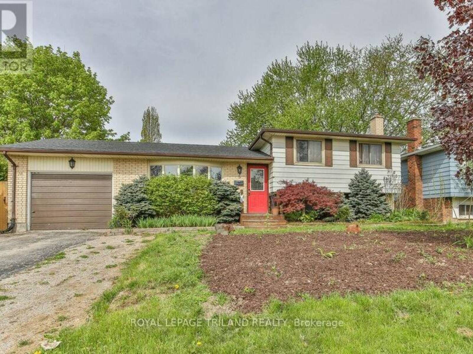 5 DYER STREET, St. Thomas, Ontario N5R 5K2