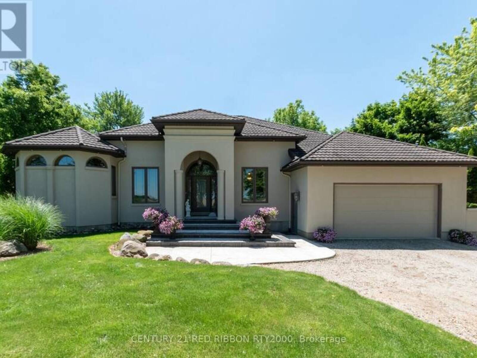 2529 NAPPERTON DRIVE, Strathroy-Caradoc, Ontario N7G 3H8