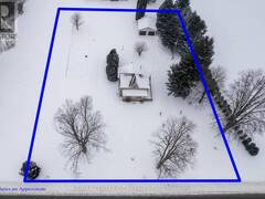 6924 CALVERT DRIVE Strathroy-Caradoc Ontario, N7G 3H5