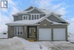 125 WATTS DRIVE | Lucan Biddulph Ontario | Slide Image Two