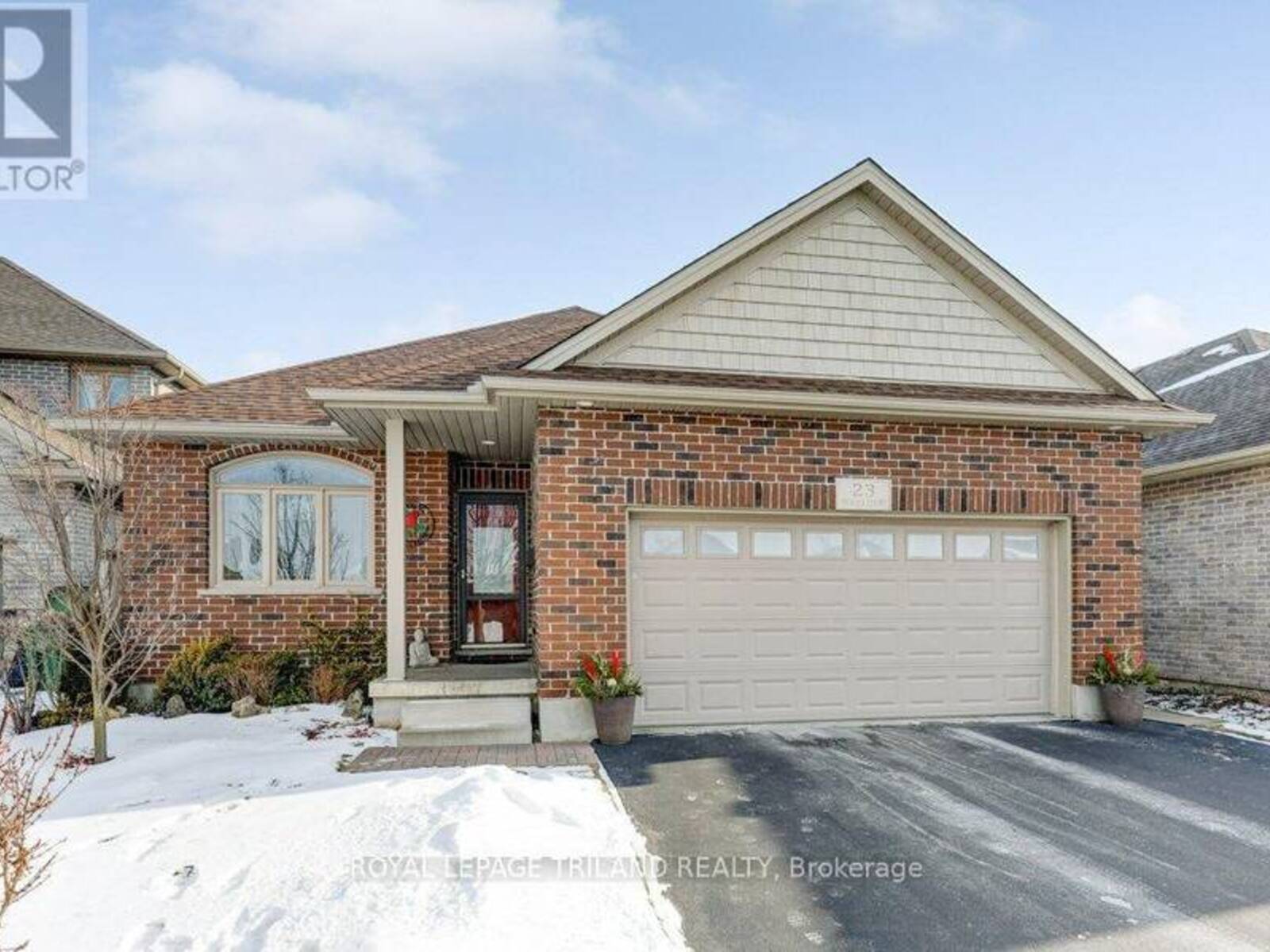 23 HEDGES COURT, St. Thomas, Ontario N5R 6G4