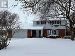 218 RIVERVIEW DRIVE Strathroy-Caradoc Ontario, N7G 2G3