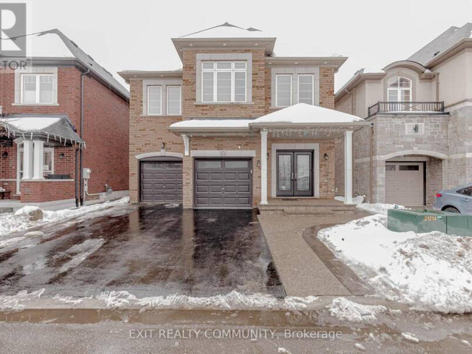 31 LOLA CRESCENT, Brampton, Ontario L7A 4J8