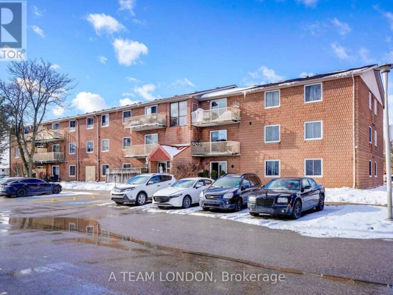 303 - 1586 ERNEST AVENUE, London, Ontario N6E 1Y1