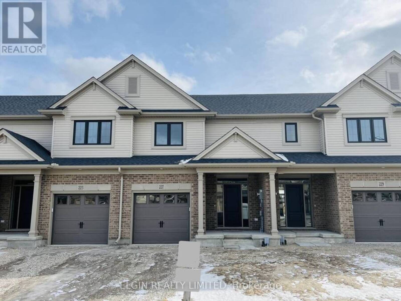 227 RENAISSANCE DRIVE, St. Thomas, Ontario N5R 0P9