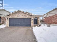 1821 BAYSWATER CRESCENT London Ontario, N6G 5N1