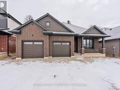 15 BERARDI CRESCENT South-West Oxford Ontario, N0J 1N0