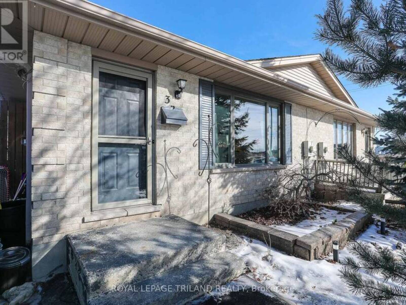 3 BENNETT PLACE, St. Thomas, Ontario N5P 4J7