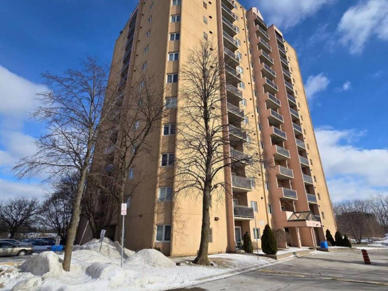 307 - 860 COMMISSIONERS ROAD E, London, Ontario N6C 5Y8