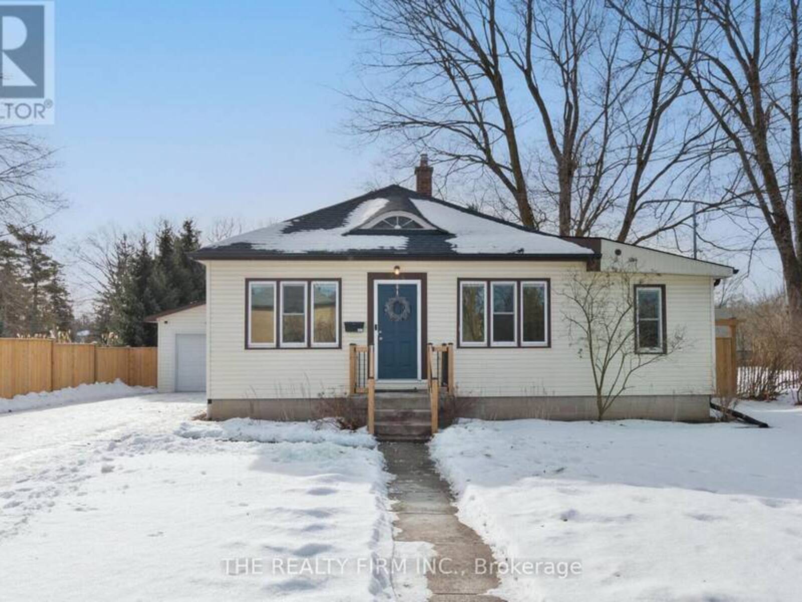 228 SYDENHAM STREET, Strathroy-Caradoc, Ontario N7G 1V3