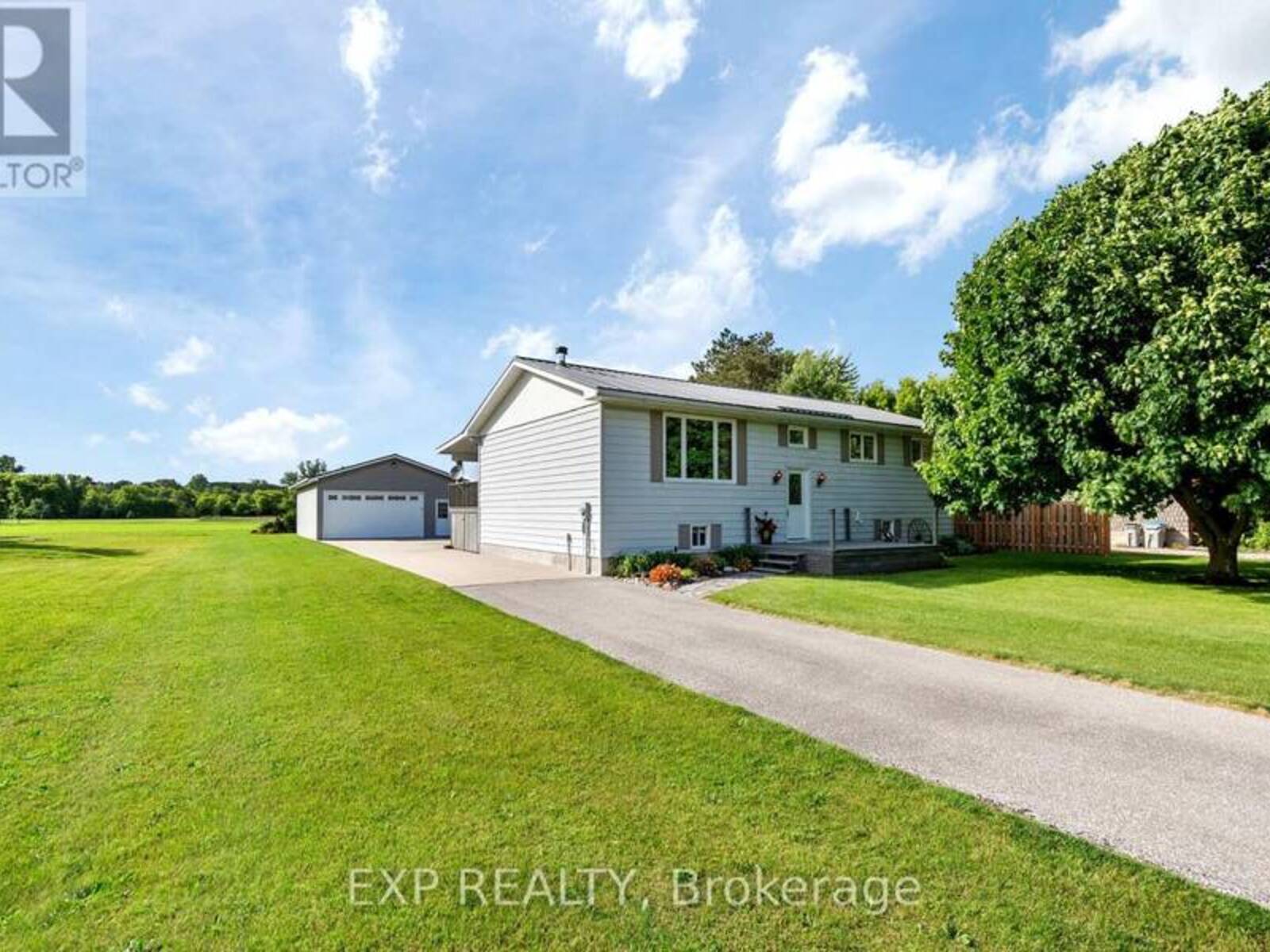 8288 BURWELL ROAD, Lambton Shores, Ontario N0M 1T0