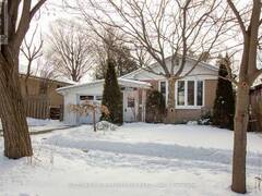 3 SCOTCHDALE AVENUE Toronto Ontario, M1J 2N4