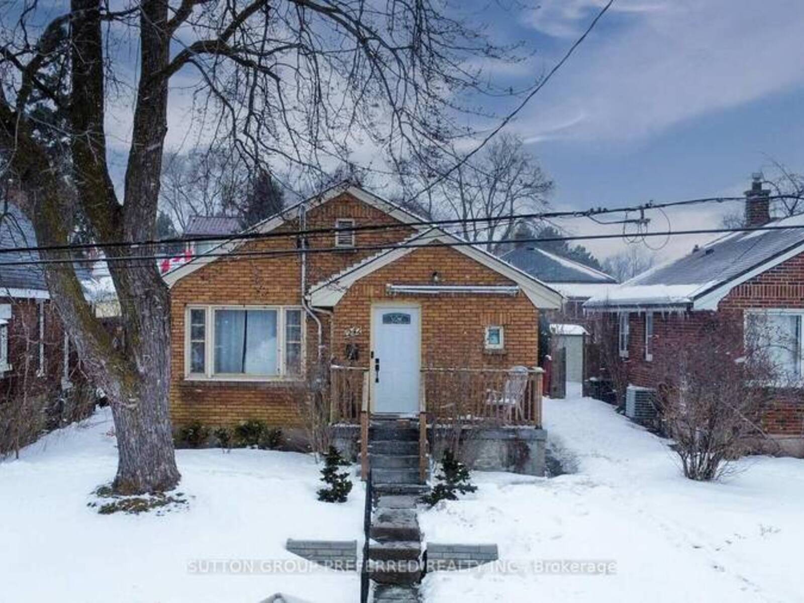 1242 DUNDAS STREET, London, Ontario N5W 3B2